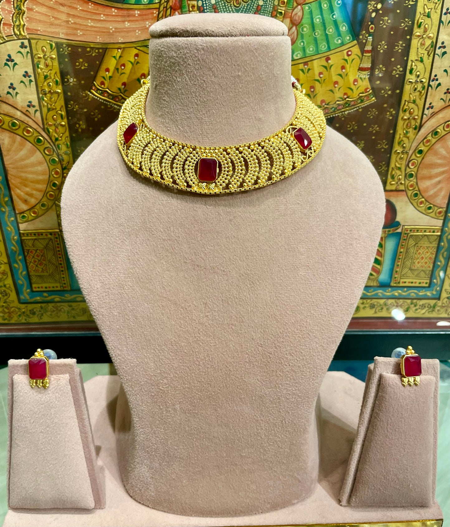 GOLD TONED RED KEMP STONE STUDDED SOUTH INDIAN NECKLACE SET