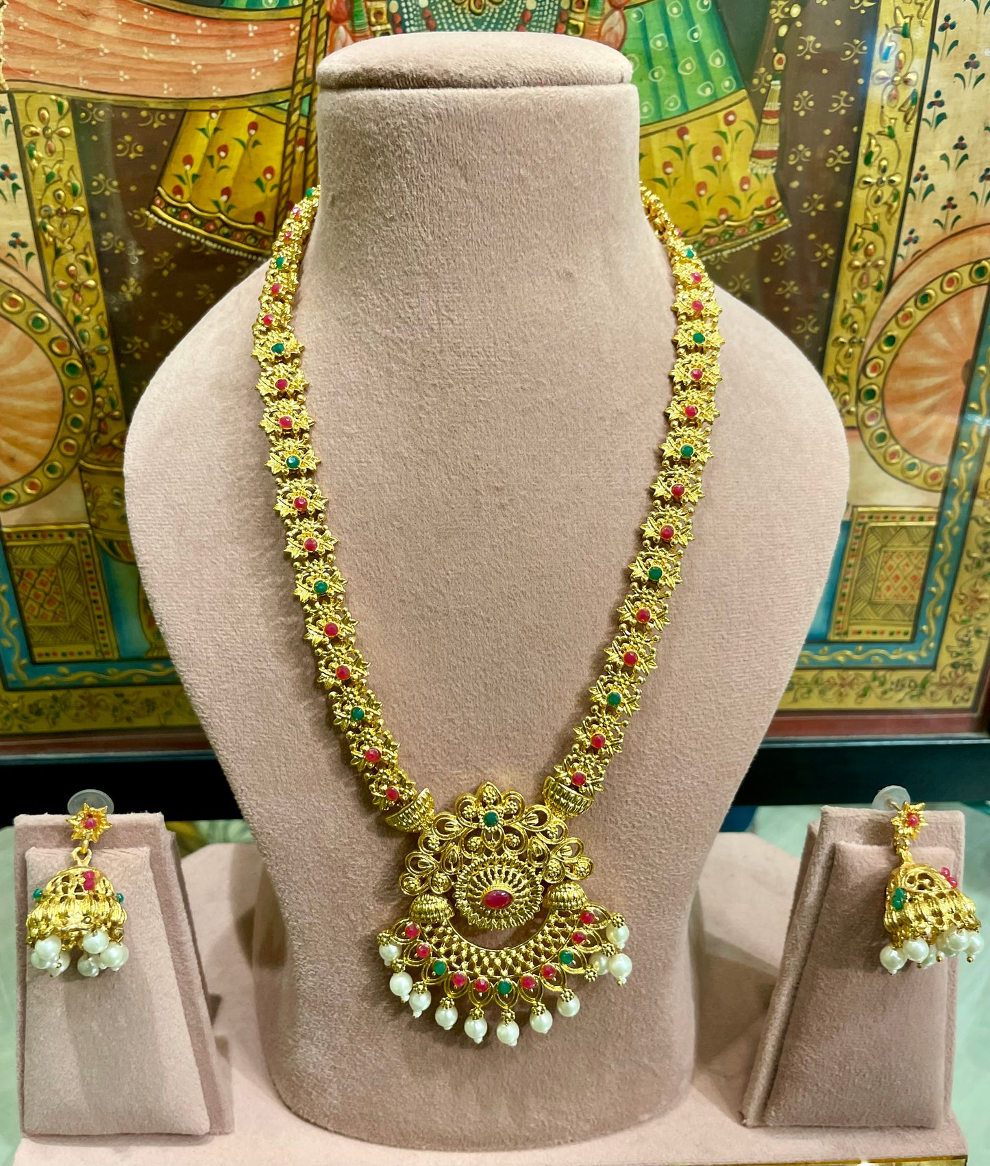 GOLD TONED SOUTH INDIAN LONG PENDANT NECKLACE SET