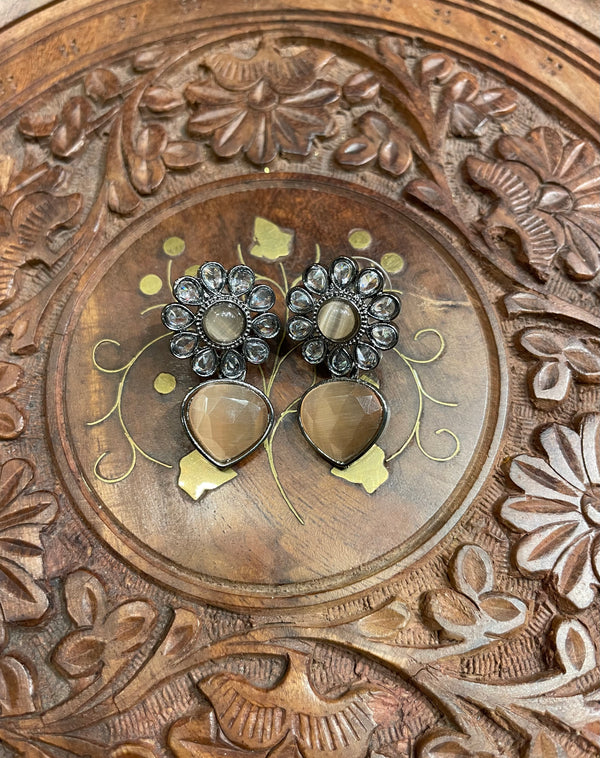 PEACH FLORAL MONALISA STONE EARRINGS