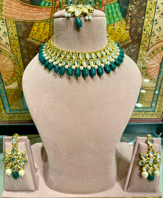 GREEN STONE KUNDAN NECKLACE SET