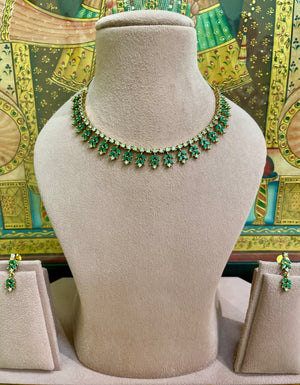 EMERALD GREEN MOISSANITE BLOOM SLEEK NECKLACE SET