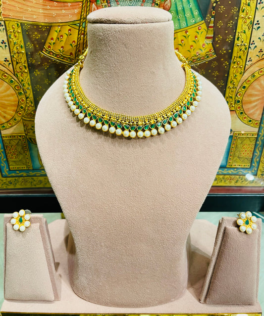 GOLD TONED SOUTH INDIAN PEARL NECKLACE SET (GREEN)