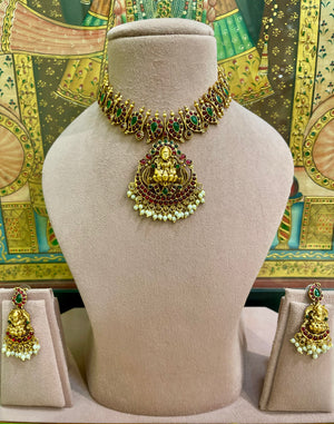 MA LAXMI ANTIQUE KEMP STONES TEMPLE SOUTH INDIAN PENDANT SET