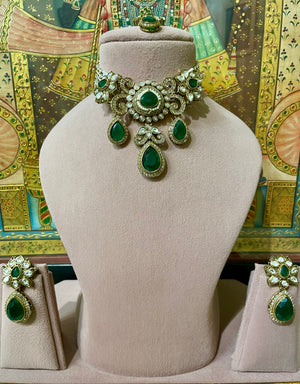 GREEN KUNDAN MOISSANITE MONALISA TEAR DROP DESIGNER CHOKER SET