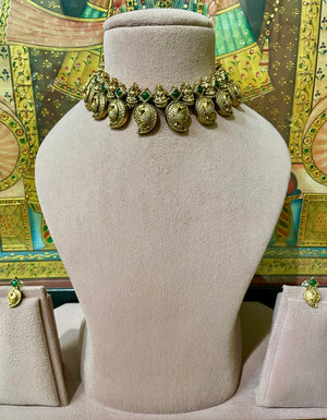 GREEN VINTAGE ANTIQUE TRADITIONAL SOUTH INDIAN SET