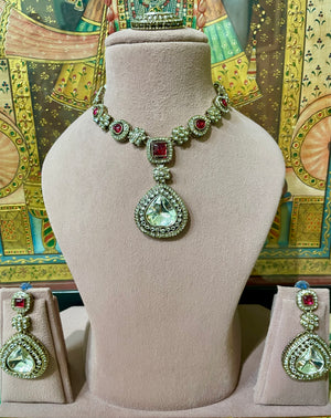 RUBY RED KUNDAN MOISSANITE  HERITAGE COLLAR PENDANT NECKLACE SET