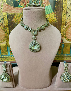NEUTRAL KUNDAN MOISSANITE  HERITAGE COLLAR PENDANT NECKLACE SET