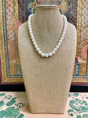 IVORY WHITE CULTURED SINGLE PEARL NECKLACE