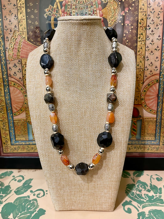 BLACK ONYX & CORNELIAN STONE DESIGNER NECKLACE