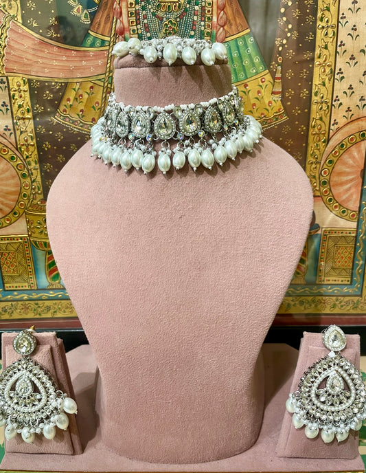 SILVER TONED IVORY WHITE PEARL DESIGNER CHOKER NECKLACE SET