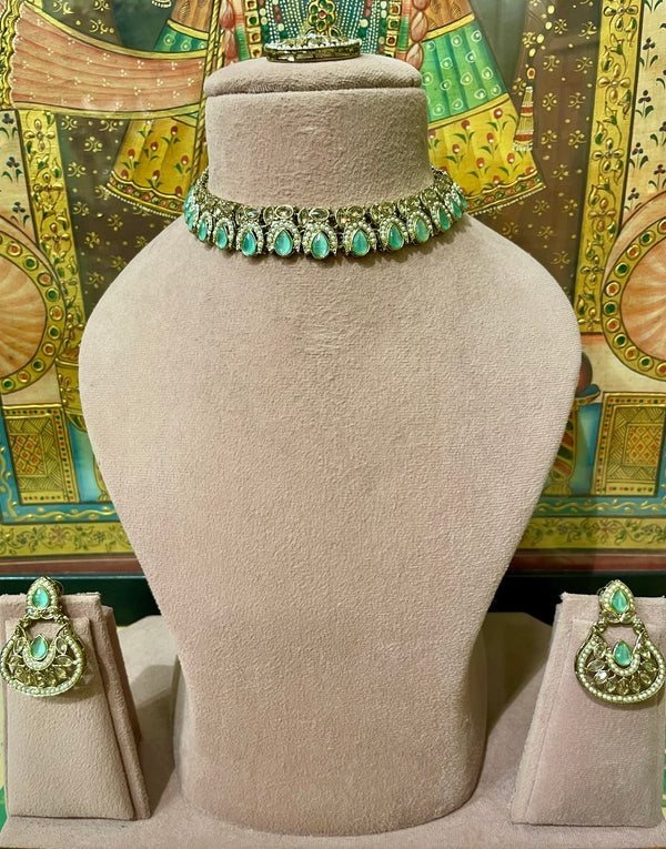 MINT GREEN GOLD TONED LIGHT DESIGNER NECKLACE SET