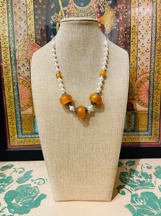 PEARL WITH AMBER STONE STRING NECKLACE