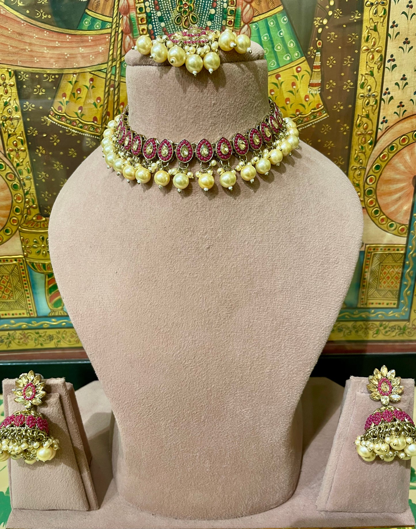 DARK PINK GOLDEN PEARL LIGHT CHOKER NECKLACE SET