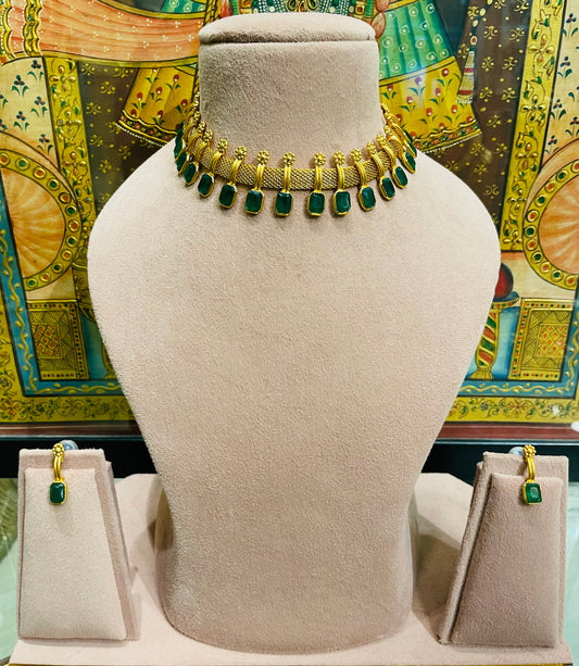 TRADITIONAL SOUTH INDIAN CHOKER SET (GREEN)