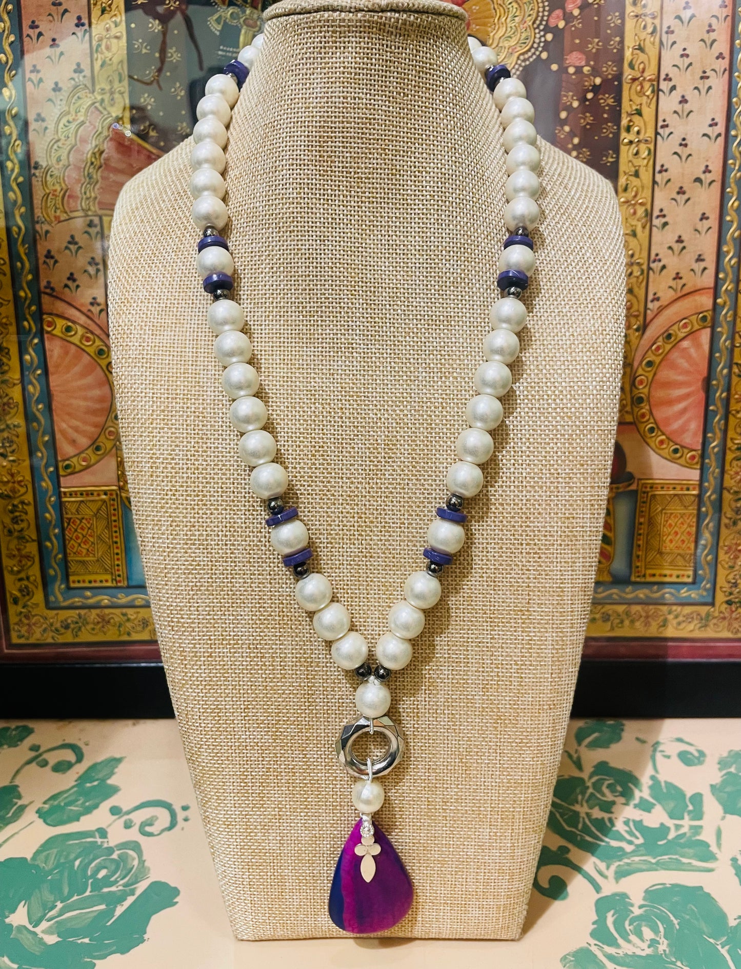 PURPLE STONE DESIGNER PEARL STRING NECKLACE