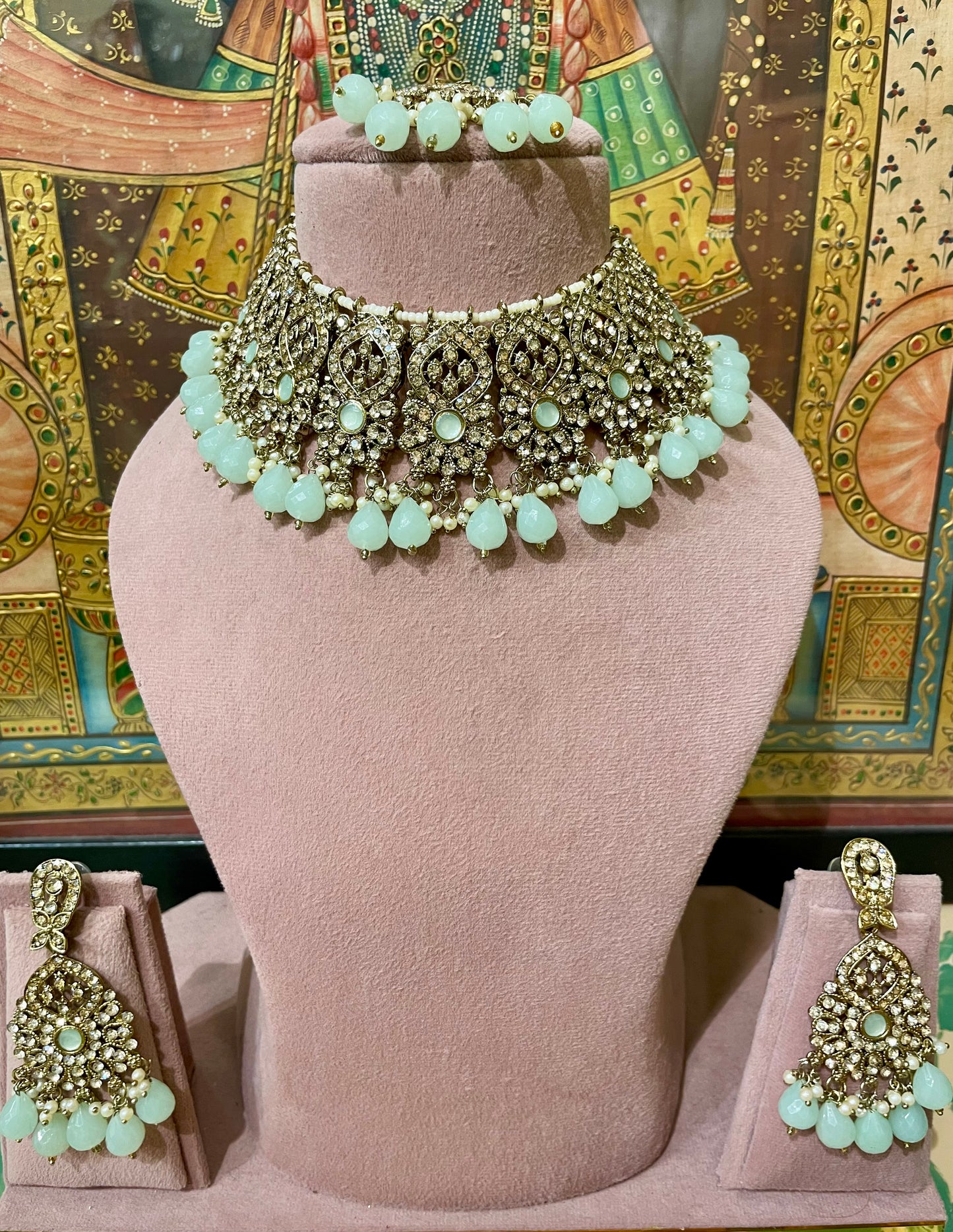 MINT GREEN GOLD TONED CHOKER NECKLACE SET