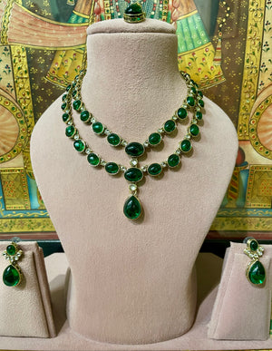 GREEN MONALISA STONE DOUBLE LAYER NECKLACE SET
