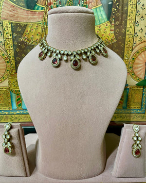 RUBY RED KUNDAN MOISSANITE MONALISA SLEEK NECKLACE SET