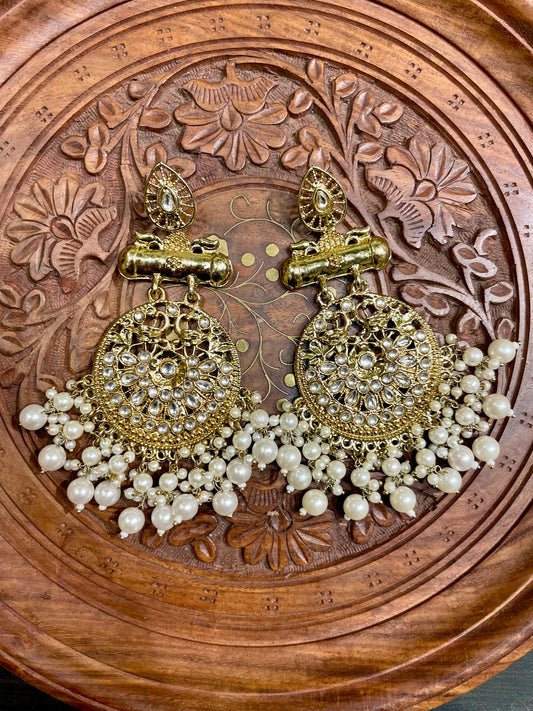 IVORY WHITE ROYAL GOLD TONED DANGLER EARRINGS