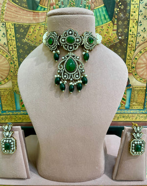 GREEN VICTORIAN MOISSANITE MONALSA CHOKER SET