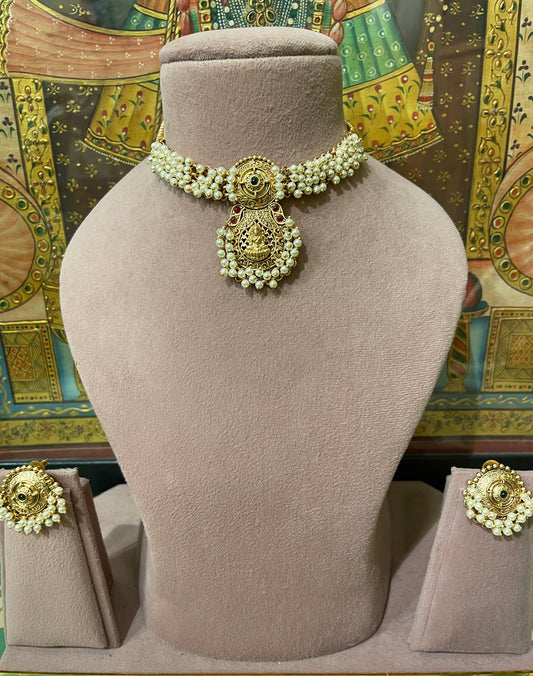 SOUTH INDIAN JADAU MAA LAXMI NECKLACE SET