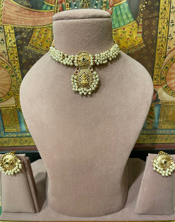 SOUTH INDIAN JADAU MAA LAXMI NECKLACE SET