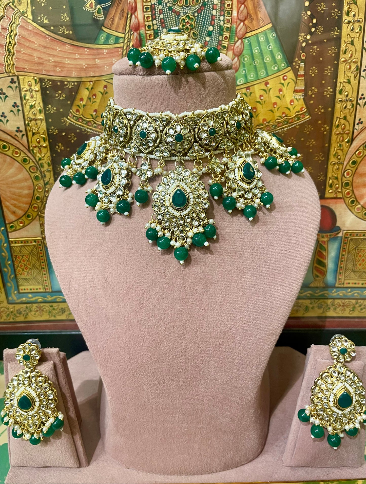 GREEN KUNDAN POLKI CHOKER NECKLACE SET