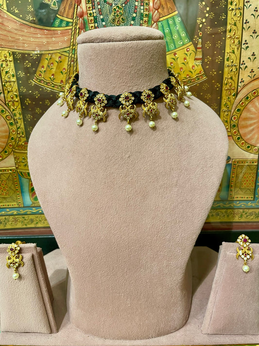 TRADITIONAL TEMPLE CHOKER NECKLACE SET