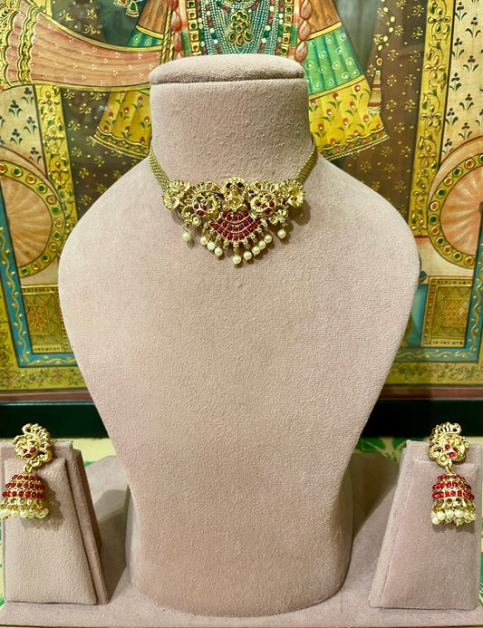 TRADITIONAL GOLD TONED MAA LAXMI SOUTH INDIAN NECKLACE SET (RED)