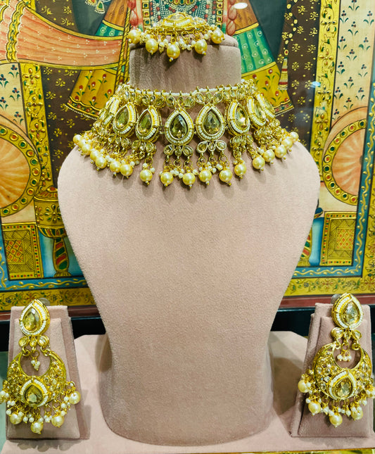 GOLD TONED POLKI KUNDAN CHOKER SET