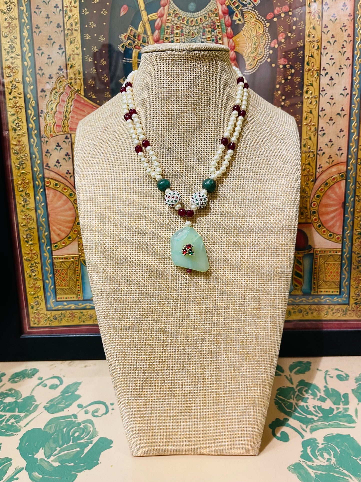 JADE STONE PENDANT SEMI PRECIOUS DESIGNER NECKLACE