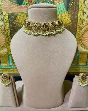 MULTI KEMP STONES PEARL GOLD PLATED TRADITIONAL SOUTH INDIAN SET