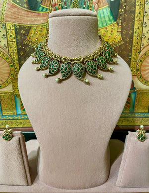 GREEN GOLD PLATED TRADITIONAL SOUTH INDIAN NECKLACE SET