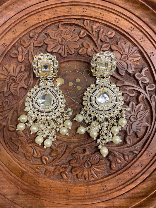 IVORY WHITE POLKI ZIRCON DANGLER EARRING