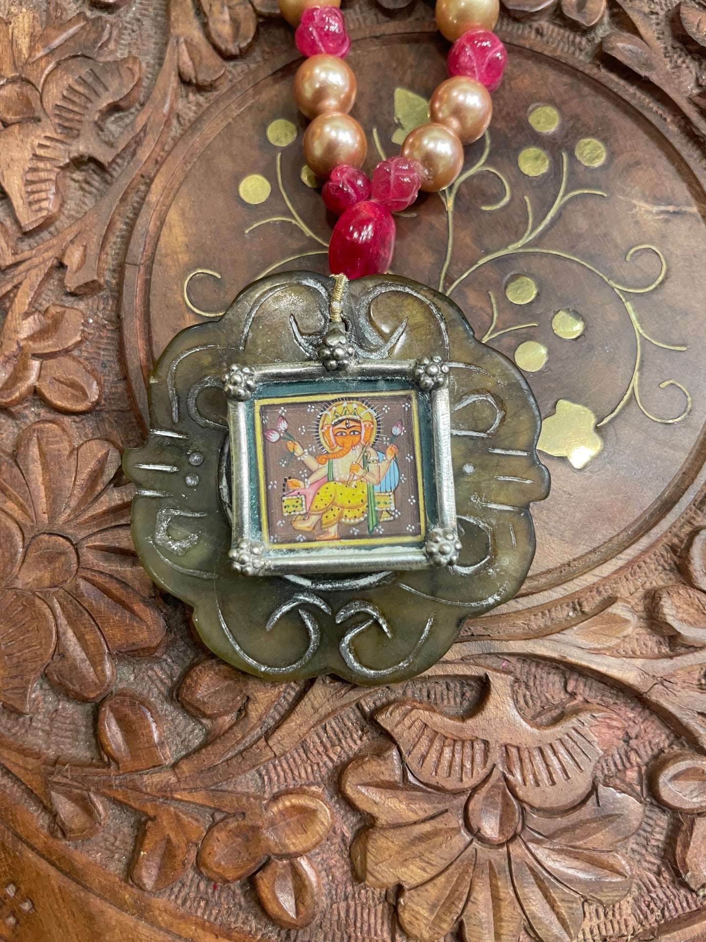 HANDPAINTED LORD GANESH JADE PENDANT NECKLACE