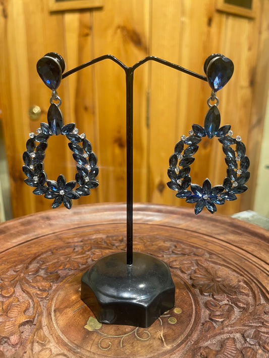 WESTERN LEAF DESIGN COCKTAIL PARTY EARRINGS (DARK BLUE)