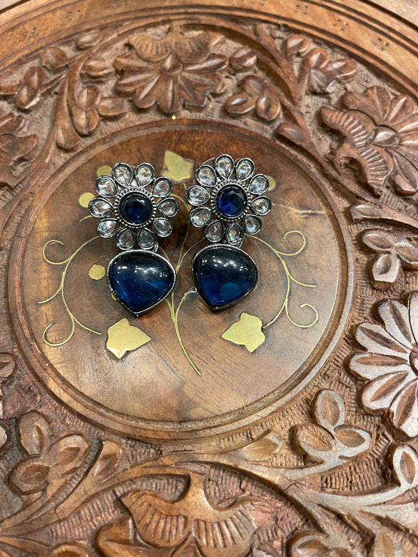 DARK BLUE FLORAL MONALISA STONE EARRINGS