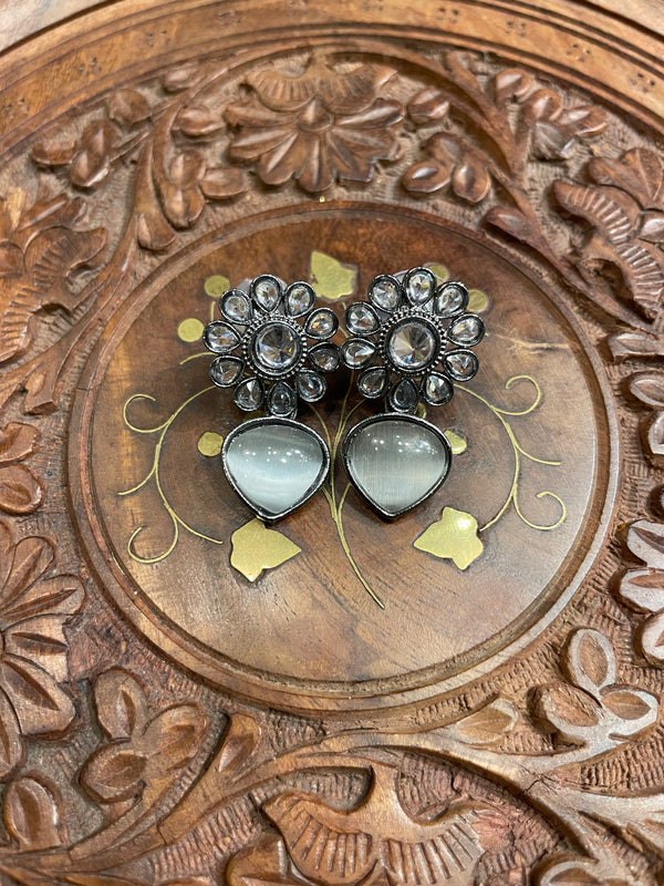 FLORAL MONALISA STONE EARRINGS